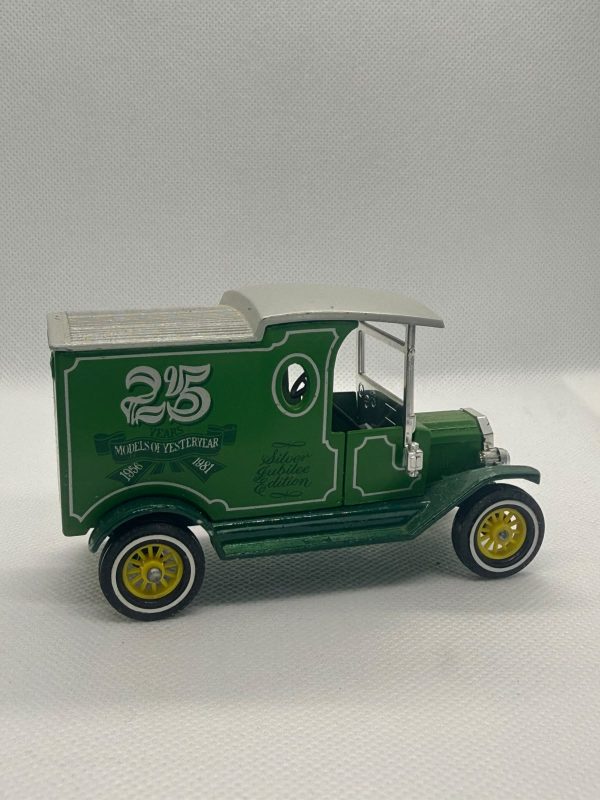 WhatsApp Image 2026-09-16 at 11.48.15 PM (3) Vintage Matchbox Models of Yesteryear 1912 Ford Model T Van – 25th Anniversary Edition
